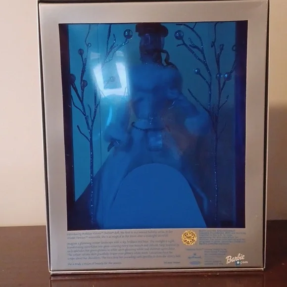 2003 Holiday Visions Barbie - Picture 4 of 7